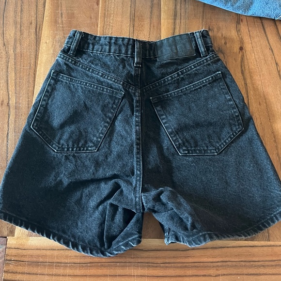 zara mom shorts sold out colorway - Picture 3 of 3